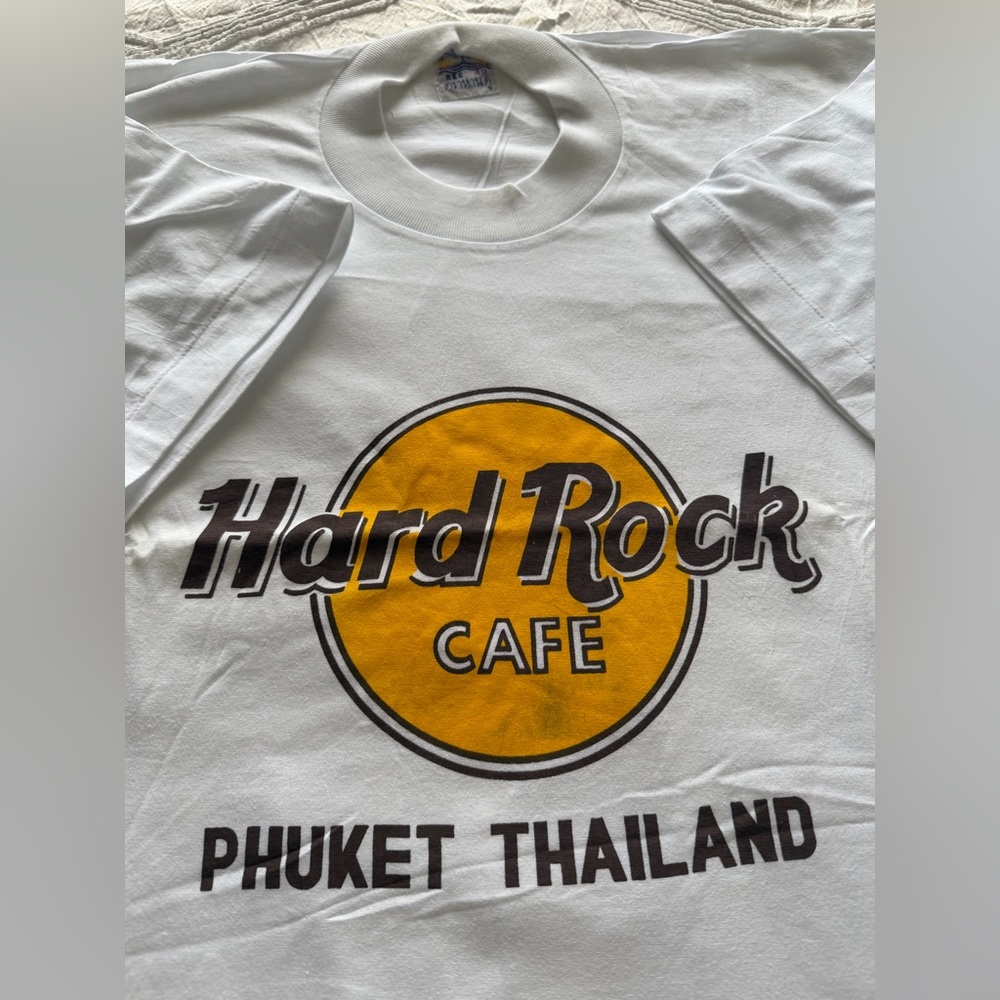 Vintage Hard Rock Cafe Phuket Thailand T-Shirt